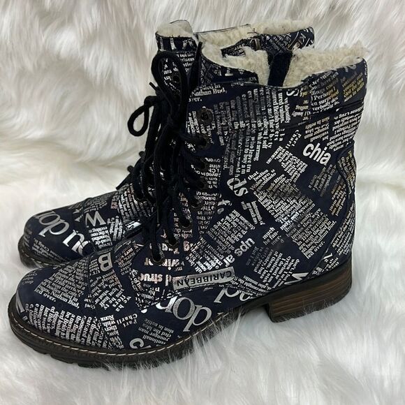 V-Italia Leather Navy and Silver News Paper Combat Boots Size 40-9.5/10 BIN 18 - Picture 1 of 9
